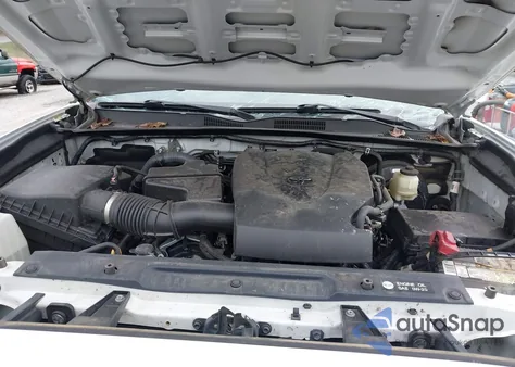 2017 Toyota Tacoma Trd Sport z USA, uszkodzony, nr VIN 5TFCZ5AN1HX050516